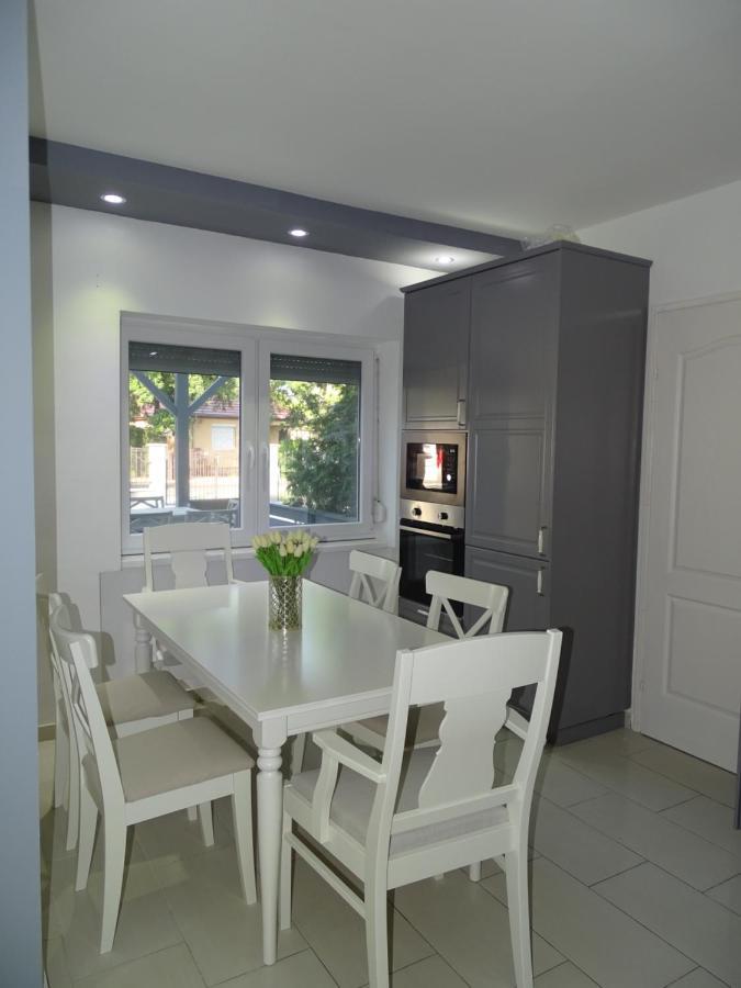 Dorothy Apartman Siófok Buitenkant foto