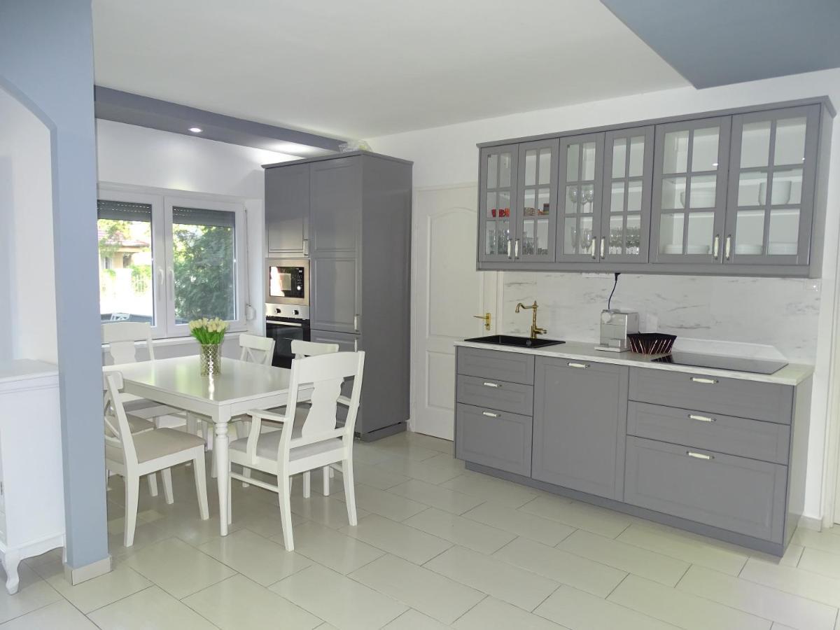 Dorothy Apartman Siófok Buitenkant foto