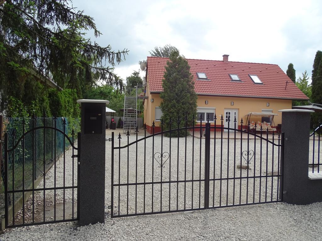 Dorothy Apartman Siófok Buitenkant foto