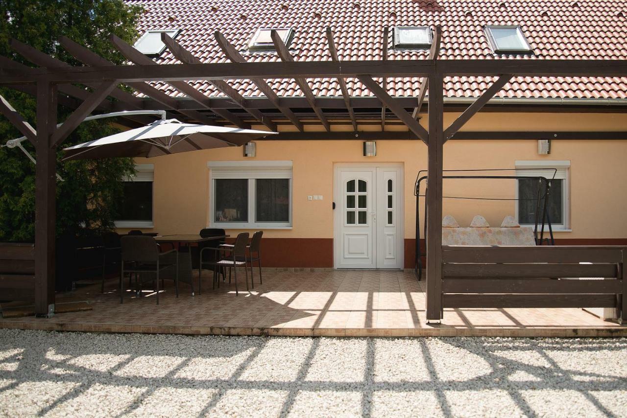 Dorothy Apartman Siófok Buitenkant foto